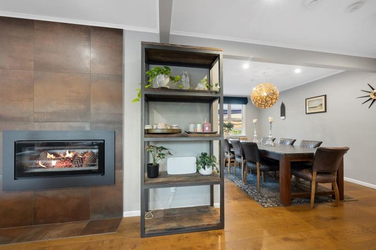 Photo of property in 47 Koraha Road, Kumeu, 0892