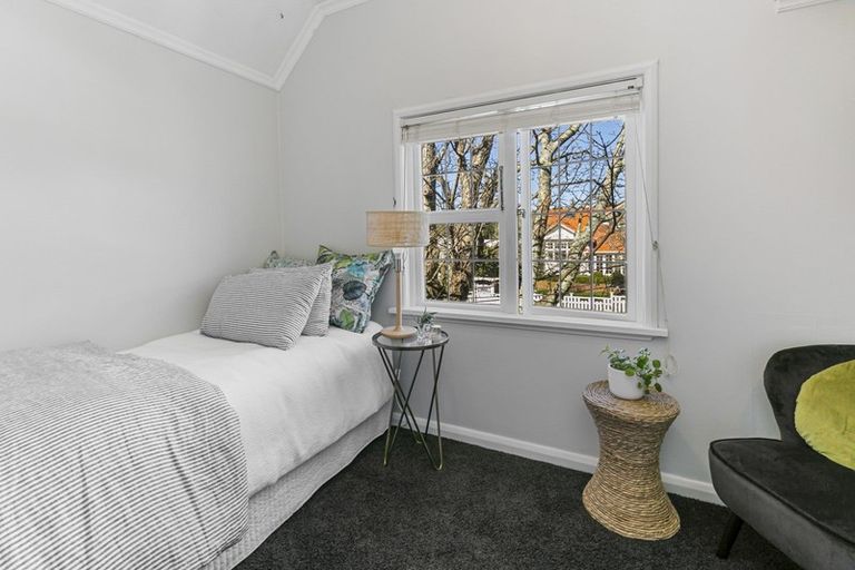 Photo of property in 130 Karori Road, Karori, Wellington, 6012