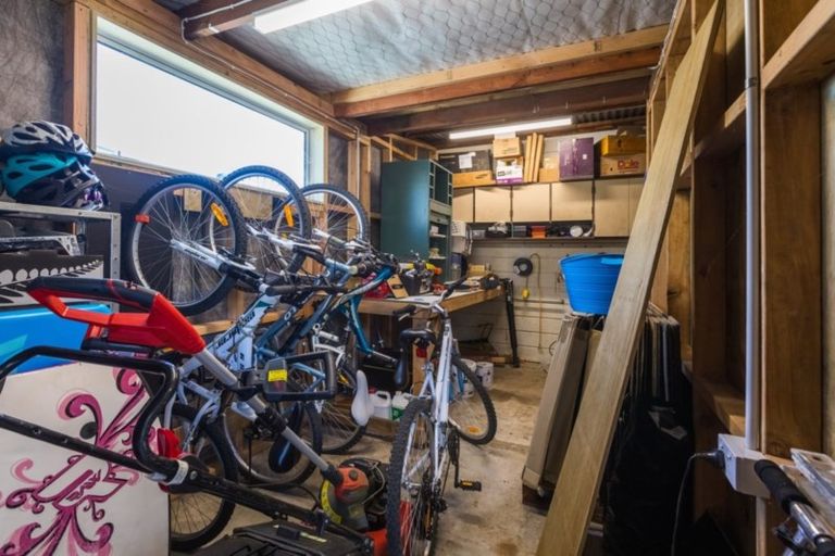 Photo of property in 12 Seymour Place, Bellevue, Tauranga, 3110