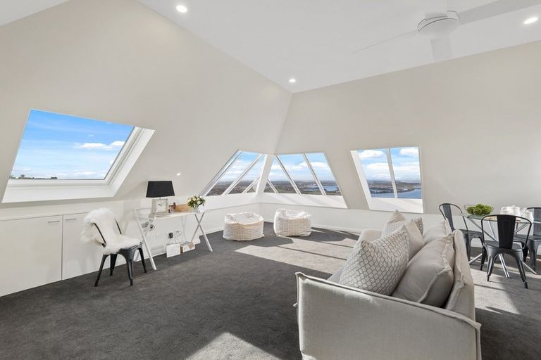 Photo of property in 27 Assisi Street, Mount Pleasant, Christchurch, 8081