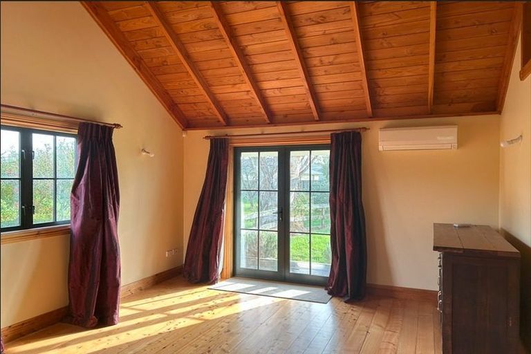 Photo of property in 37 Hilton Road, Carterton, 5713