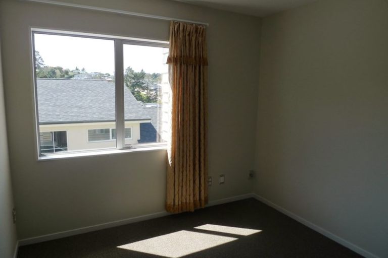 Photo of property in 42 Borneo Drive, Fairview Heights, Auckland, 0632