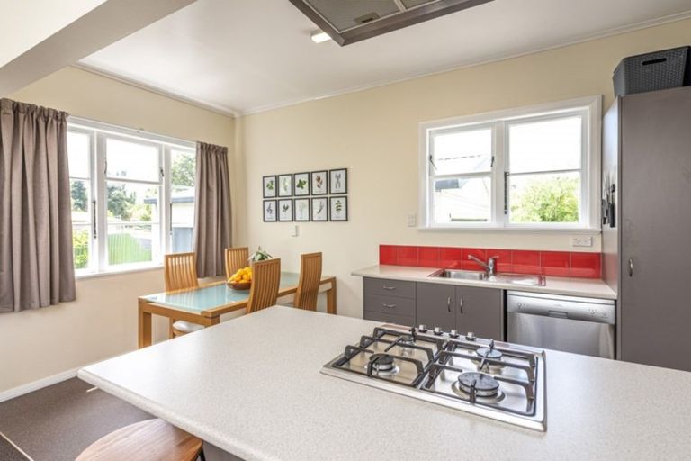 Photo of property in 11 Clapham Place, Whanganui East, Whanganui, 4500