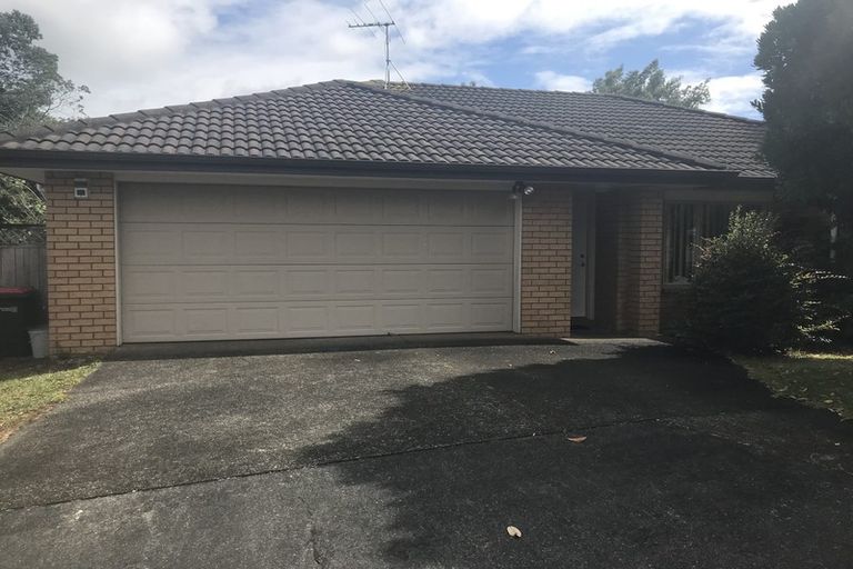 Photo of property in 9 Adair Place, Weymouth, Auckland, 2103