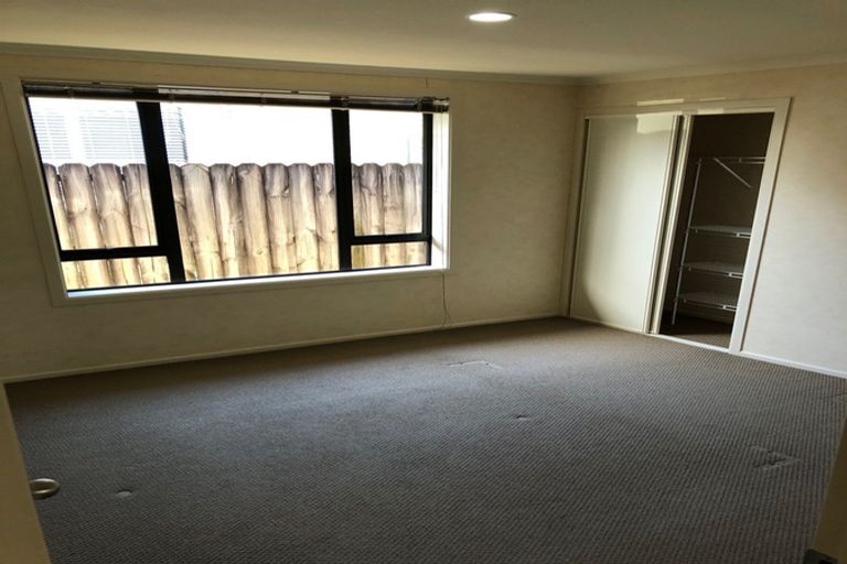 Photo of property in 10 Brookwood Drive, Henderson, Auckland, 0612