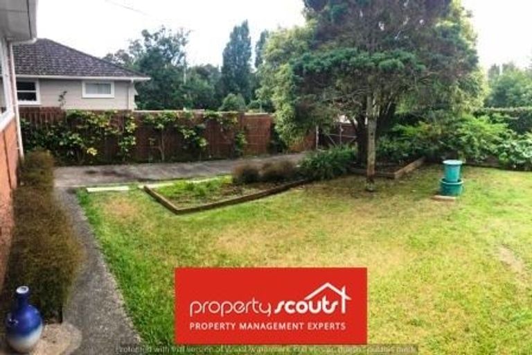 Photo of property in 50 Taipari Road, Te Atatu Peninsula, Auckland, 0610