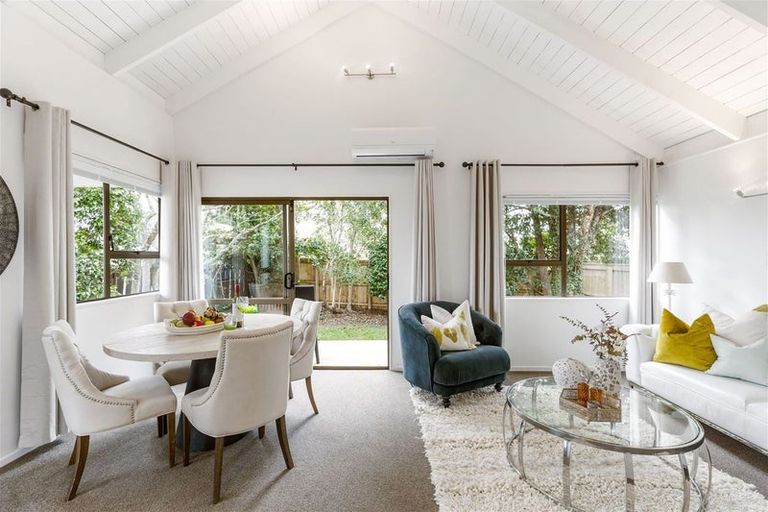 Photo of property in 2/14 Priestley Drive, Bucklands Beach, Auckland, 2014