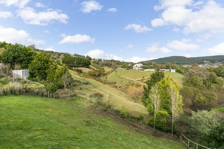 Photo of property in 32 Mervyn Kemp Drive, Tawa, Wellington, 5028