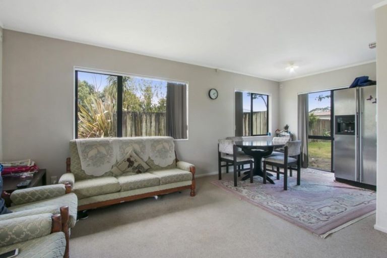 Photo of property in 4 Katterns Street, Katikati, 3129