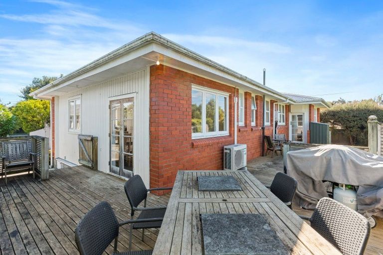 Photo of property in 64 Cologne Street, Martinborough, 5711