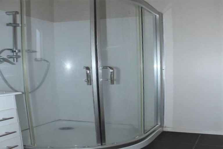 Photo of property in 2/10 Rewa Street, New Lynn, Auckland, 0600