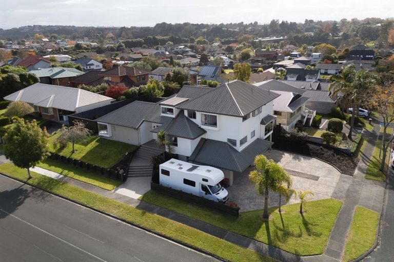 Photo of property in 2 Dallinger Street, St Andrews, Hamilton, 3200