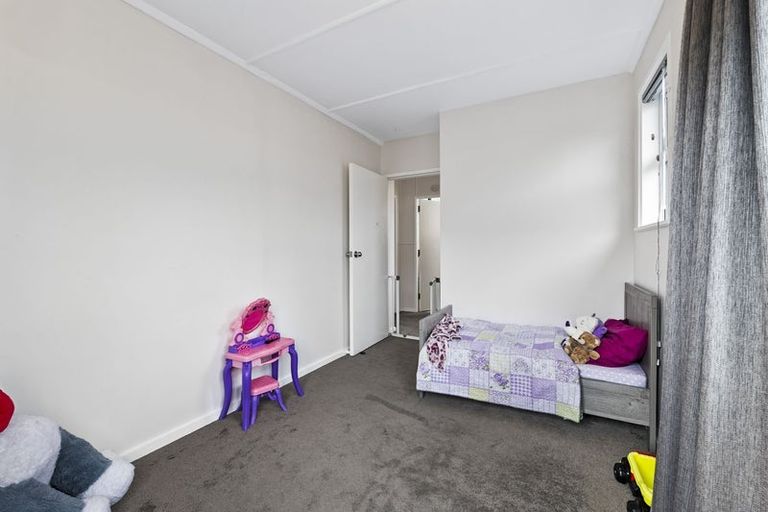 Photo of property in 1/324 Carrington Street, Vogeltown, New Plymouth, 4310