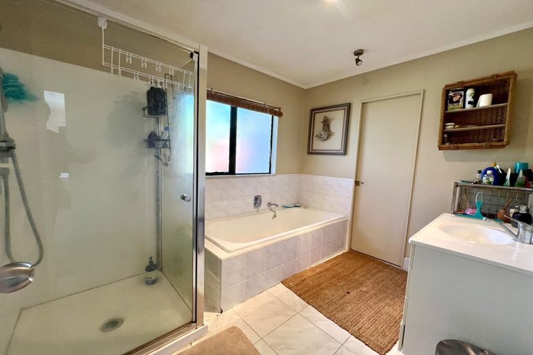 Photo of property in 33b Koromiko Street, New Lynn, Auckland, 0600