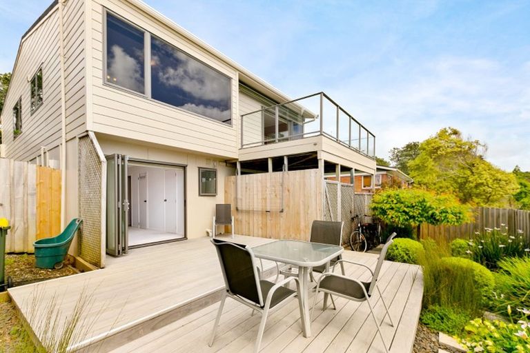 Photo of property in 1/272 Whangaparaoa Road, Red Beach, 0932