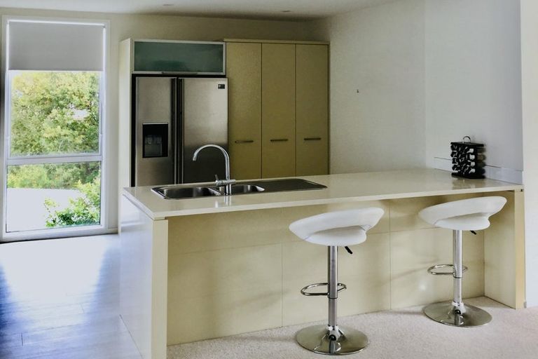 Photo of property in 52 Seaview Road, Paremata, Porirua, 5024