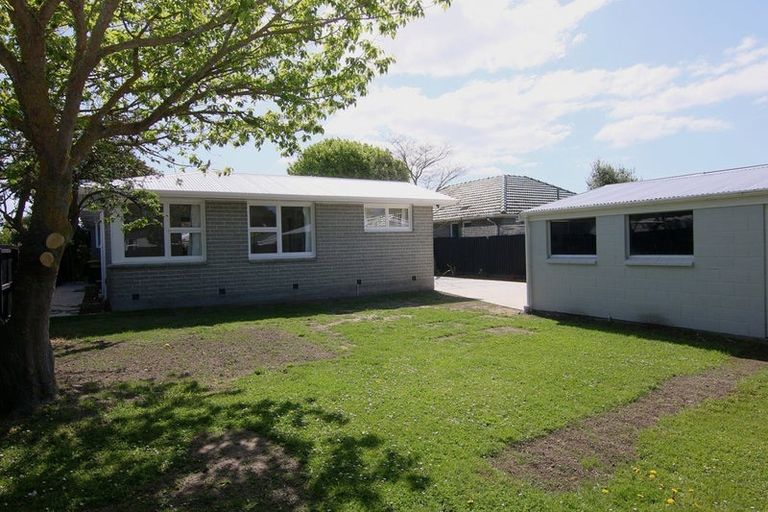 Photo of property in 16 Belmont Street, Avondale, Christchurch, 8061
