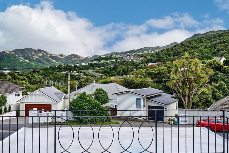 Photo of property in 43a Cockayne Road, Khandallah, Wellington, 6035