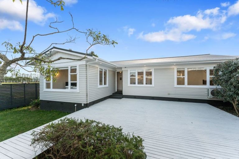 Photo of property in 8 Becroft Drive, Forrest Hill, Auckland, 0620