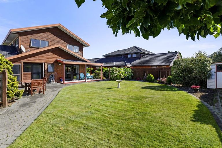 Photo of property in 28 De Menech Grove, Avalon, Lower Hutt, 5011