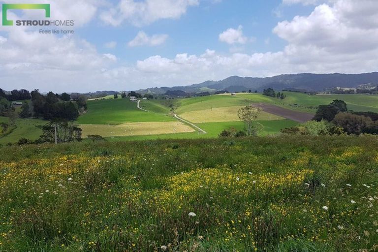 Photo of property in 17 Tamahunga Drive, Matakana, 0985