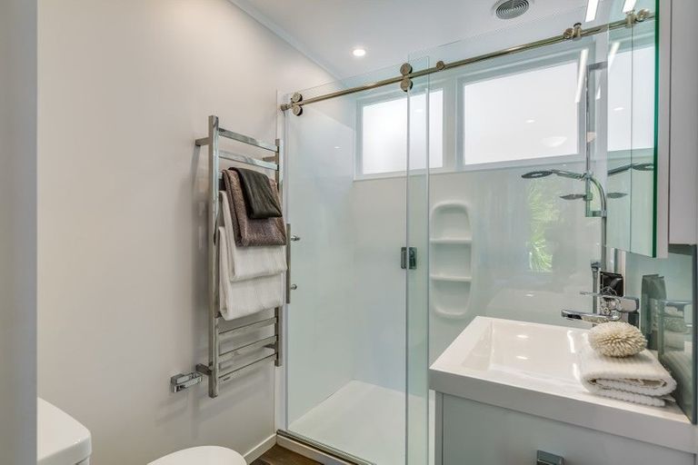 Photo of property in 1/5 Gull Lane, Mairangi Bay, Auckland, 0630