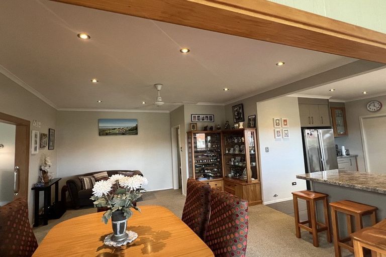 Photo of property in 18 Seymour Street, Waitara, 4320