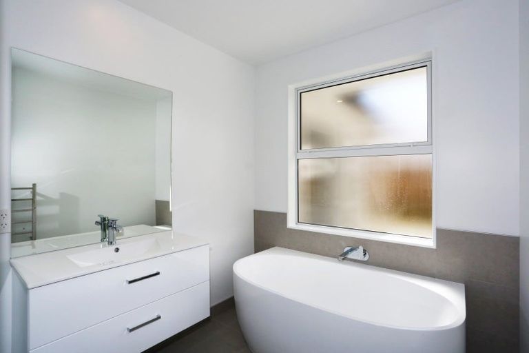 Photo of property in 16 Olivia Road, Pukekohe, 2120