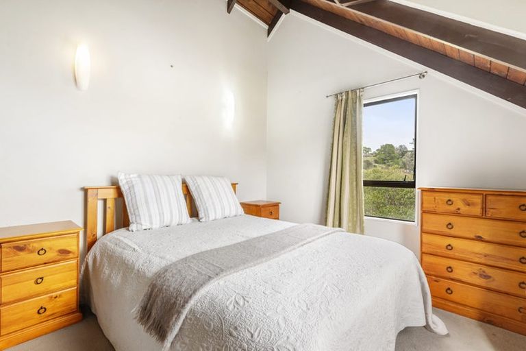 Photo of property in 2/38 Gatman Street, Birkdale, Auckland, 0626