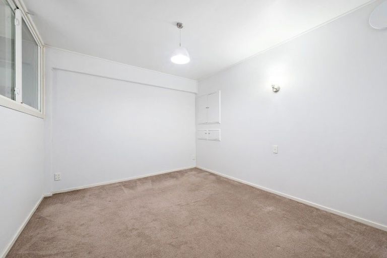 Photo of property in 3 Mamaku Grove, Khandallah, Wellington, 6035