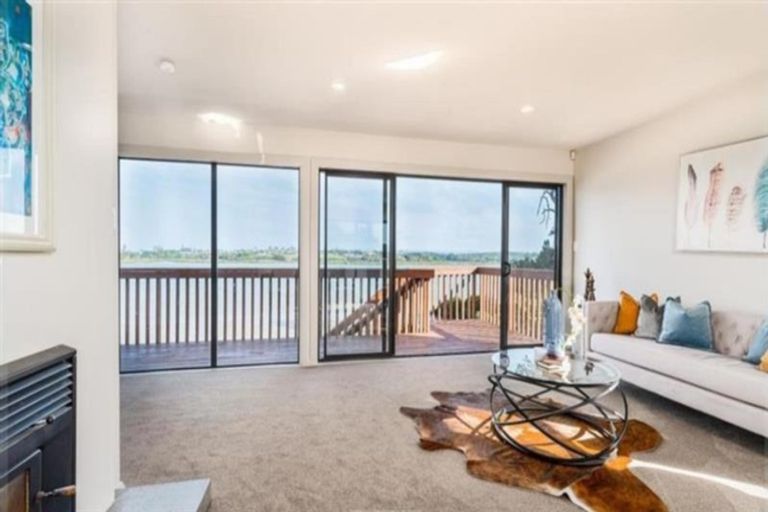 Photo of property in 7 Ferry Parade, Herald Island, Auckland, 0618