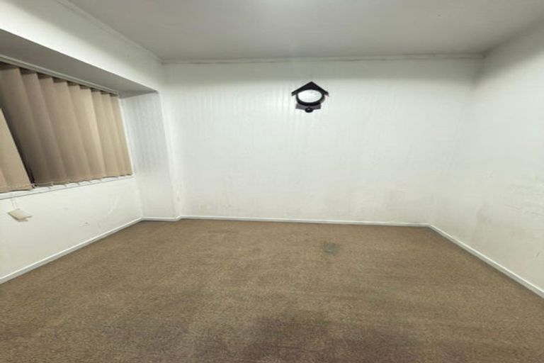 Photo of property in 1/15 Roseberry Avenue, Birkenhead, Auckland, 0626