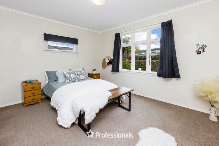 Photo of property in 21 Exchange Street, Ebdentown, Upper Hutt, 5018
