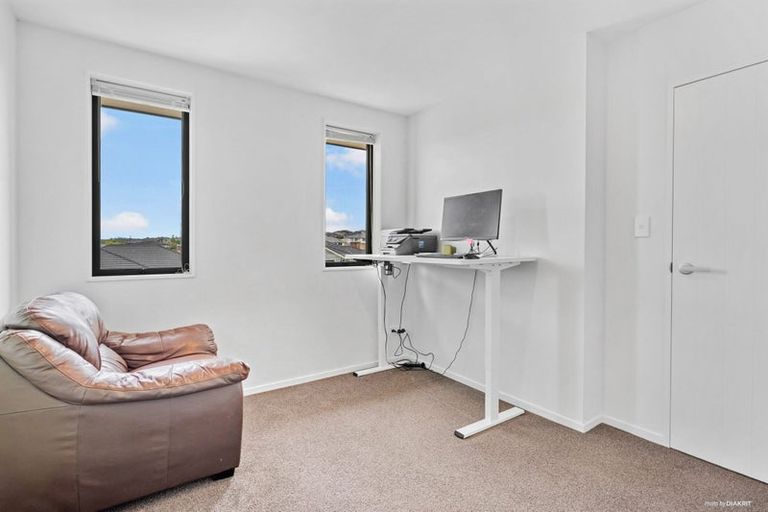 Photo of property in 23 Raithburn Terrace, Pokeno, 2402