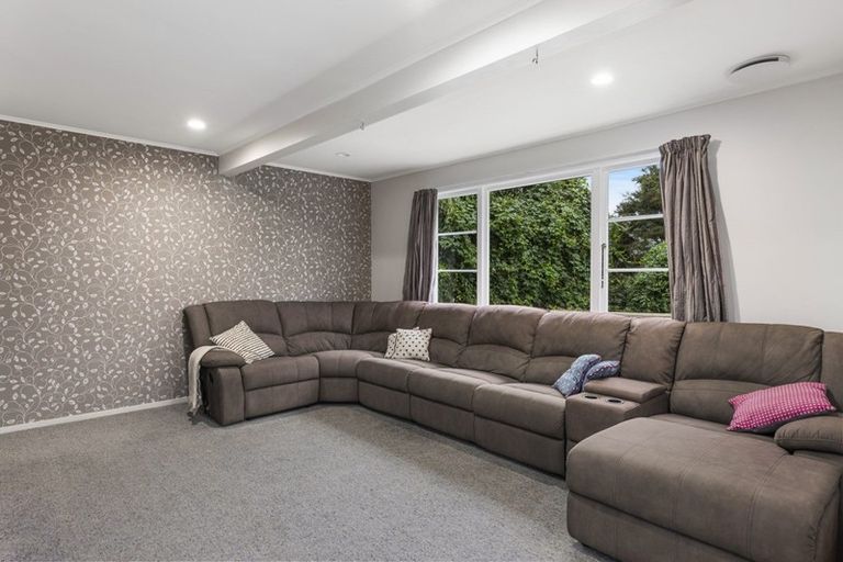 Photo of property in 40 Holborn Drive, Stokes Valley, Lower Hutt, 5019