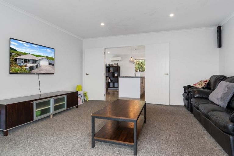 Photo of property in 15 Bryan Gallagher Place, Welcome Bay, Tauranga, 3175