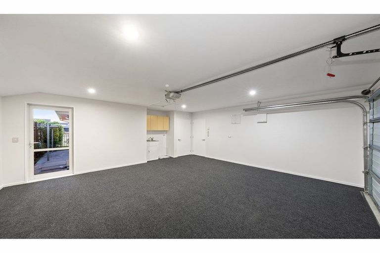 Photo of property in 22a Date Crescent, Aidanfield, Christchurch, 8025
