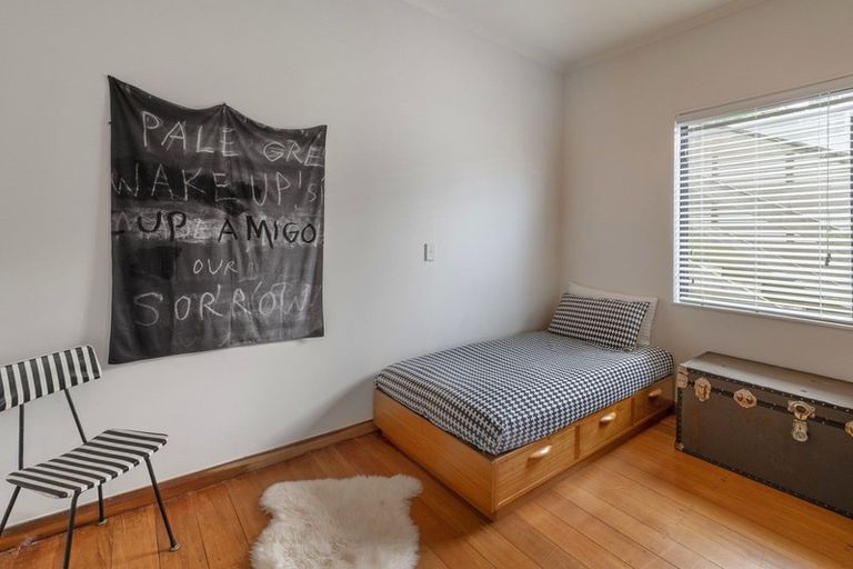 Photo of property in 160 The Esplanade, Houghton Bay, Wellington, 6023