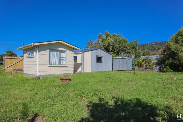 Photo of property in 10 Carroll Street, Runanga, 7803