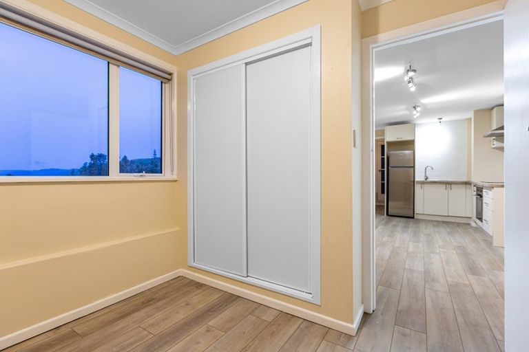 Photo of property in 2 Raroa Place, Pukerua Bay, 5026