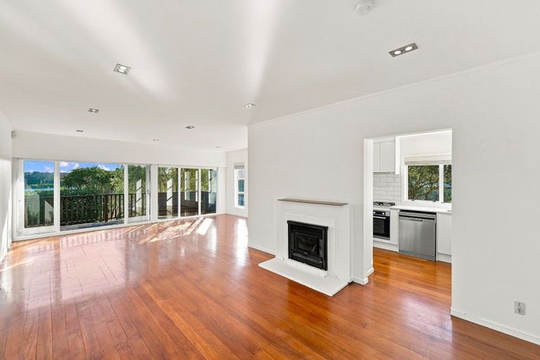 Photo of property in 308 Hurstmere Road, Takapuna, Auckland, 0622