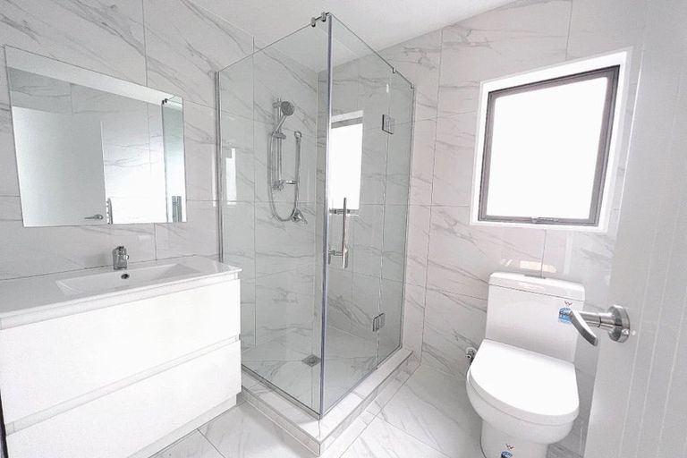 Photo of property in 367c Don Buck Road, Massey, Auckland, 0614