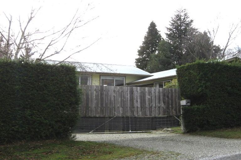 Photo of property in 1 Collins Street, Wanaka, 9305