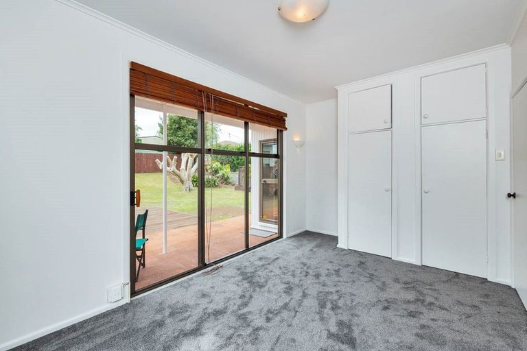Photo of property in 6 Wendell Place, Greenlane, Auckland, 1061