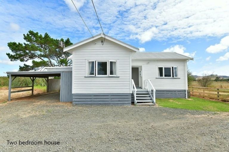 Photo of property in 323 South Head Road, South Head, Helensville, 0874