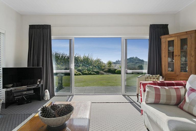 Photo of property in 9 Highland Drive, Acacia Bay, Taupo, 3385