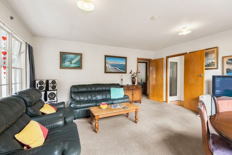 Photo of property in Regency Flats, 6/29-45 Miramar North Road, Miramar, Wellington, 6022