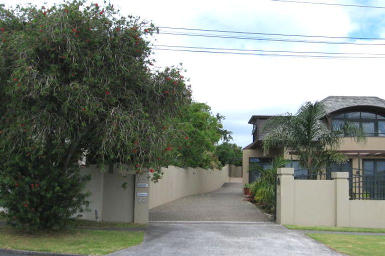 Photo of property in 1/22 Rangitoto Terrace, Milford, Auckland, 0620