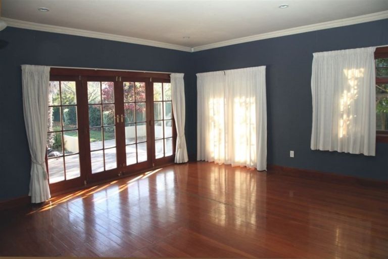 Photo of property in 105 Petrie Street, Richmond, Christchurch, 8013