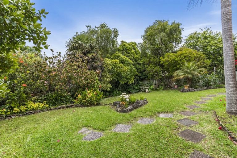 Photo of property in 3/33 Northumberland Avenue, Belmont, Auckland, 0622